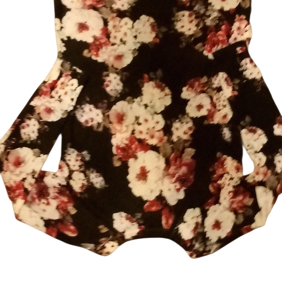 Sanctuary -NWOT Hunter Green Sweater W/Floral Print, Long Sleeves, Round Neck, - Picture 8 of 10